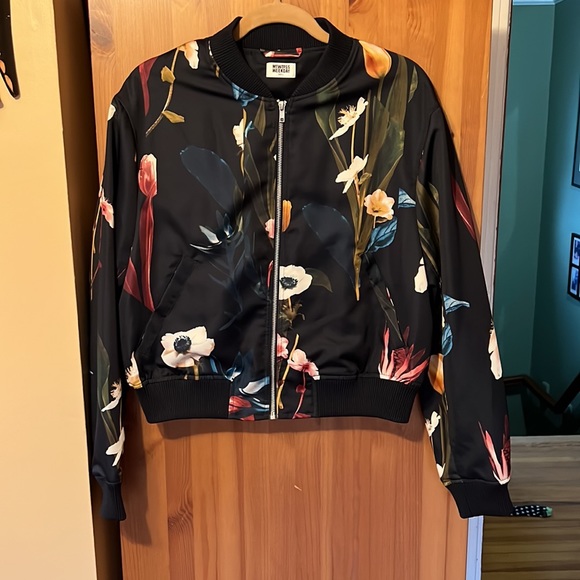 Weekday Print Bomber in Paradise Floral - Picture 5 of 6